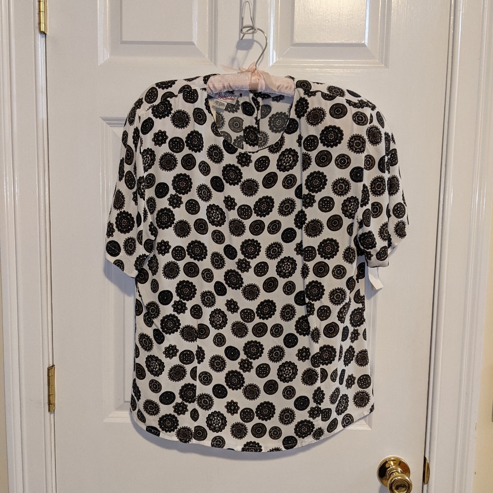 *New* Business blouse by Concepts by Caren in 14